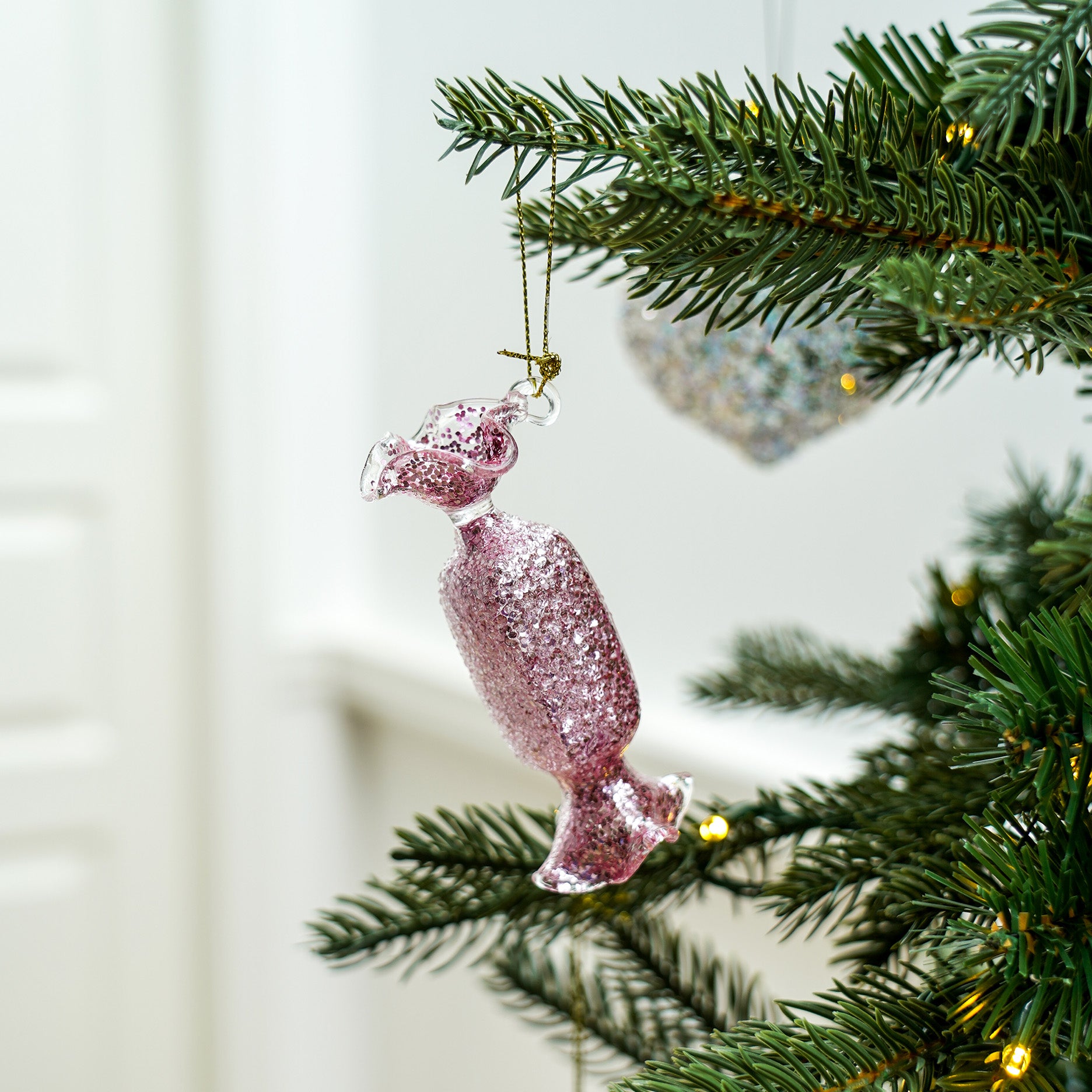 Süße Weihnachtskugel m. Glitzer