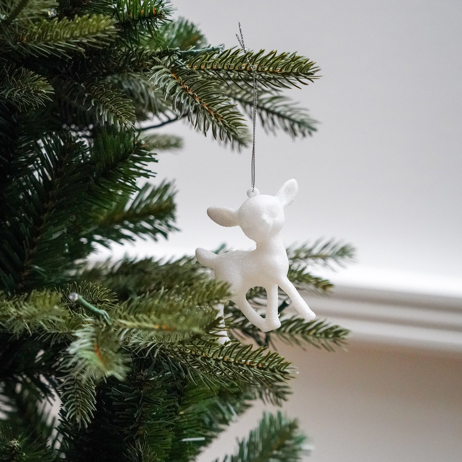 4 Stk. Bambi-Weihnachtskugeln mit Glitzer