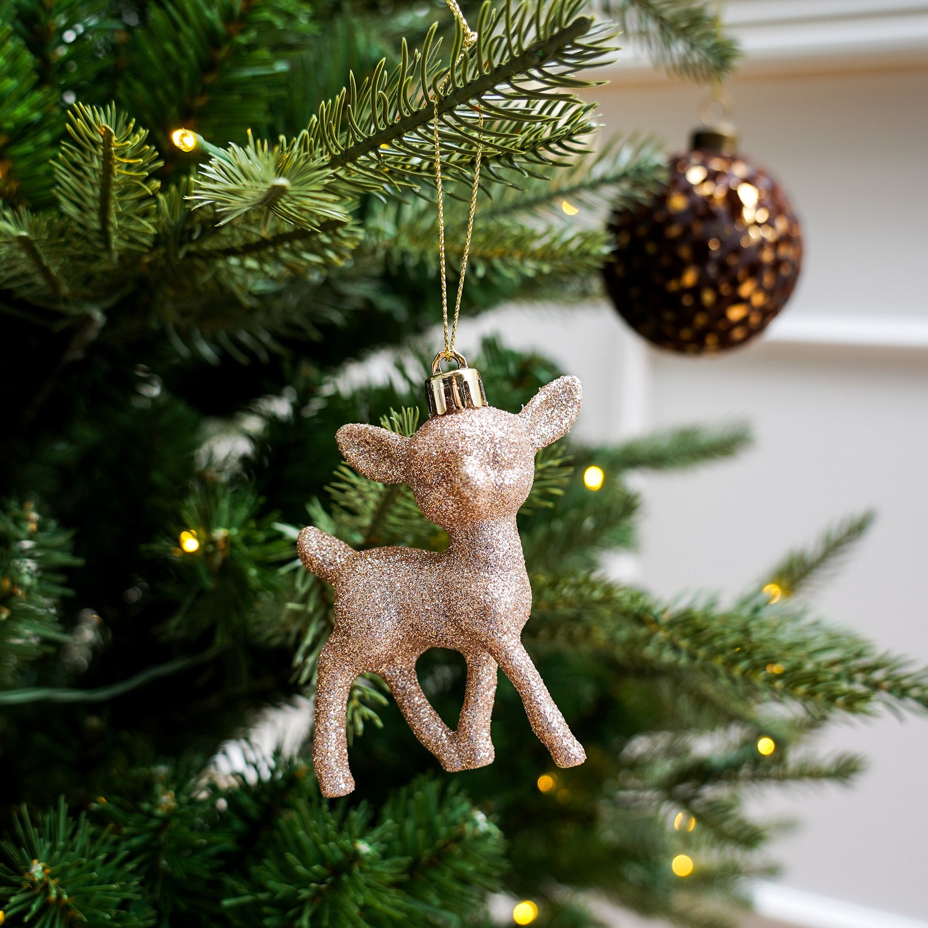4 Stk. Bambi-Weihnachtskugeln mit Glitzer