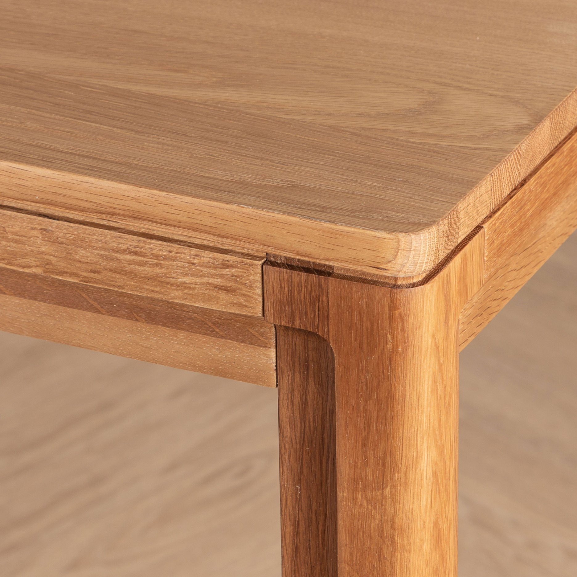 New Carver Sofatisch 90x90 cm – Furnier