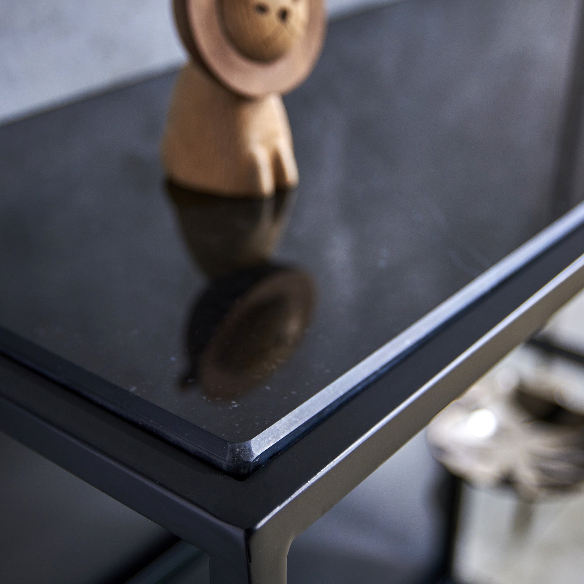 Mason II Reol sort metal