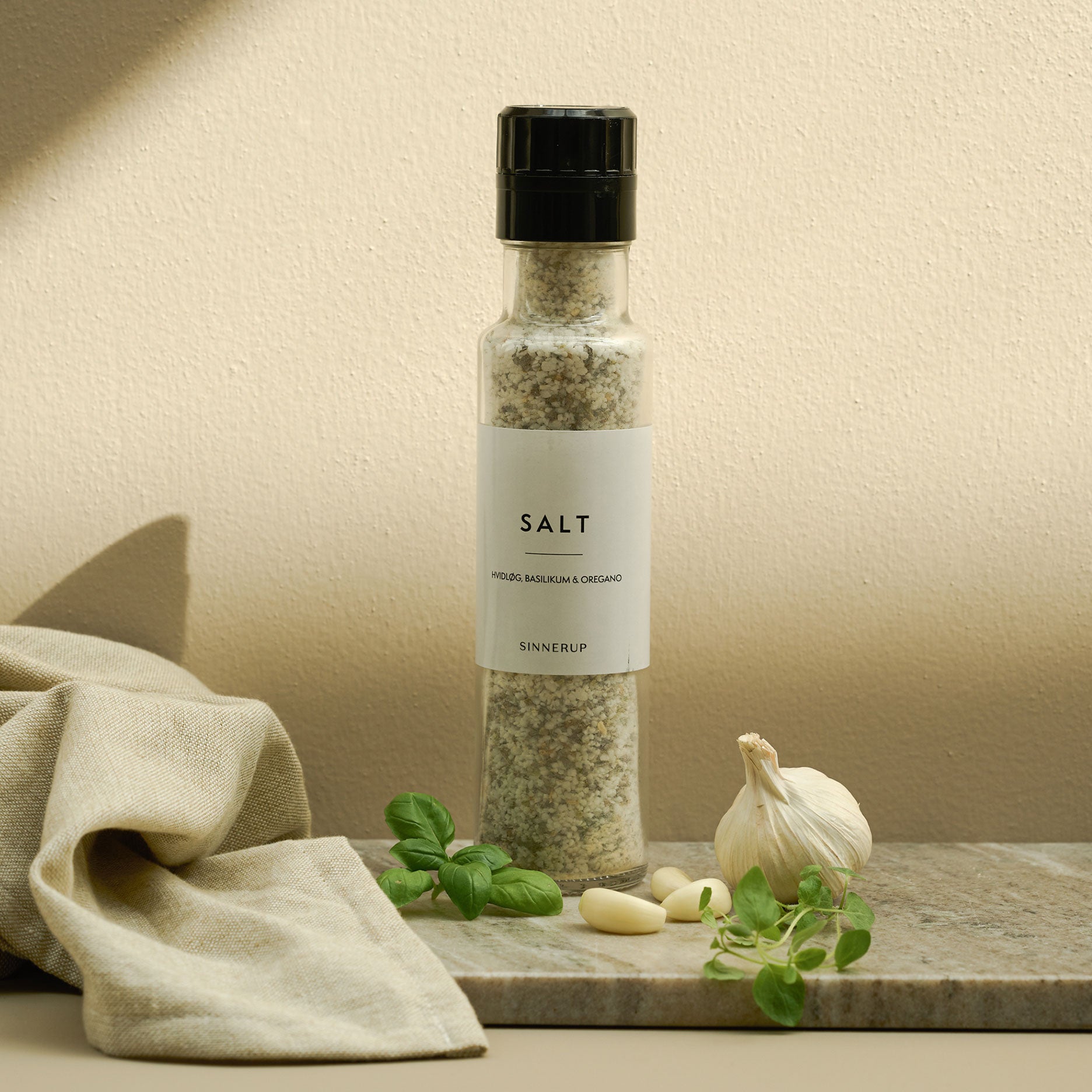 Salt med Hvidløg, Basilikum, Oregano