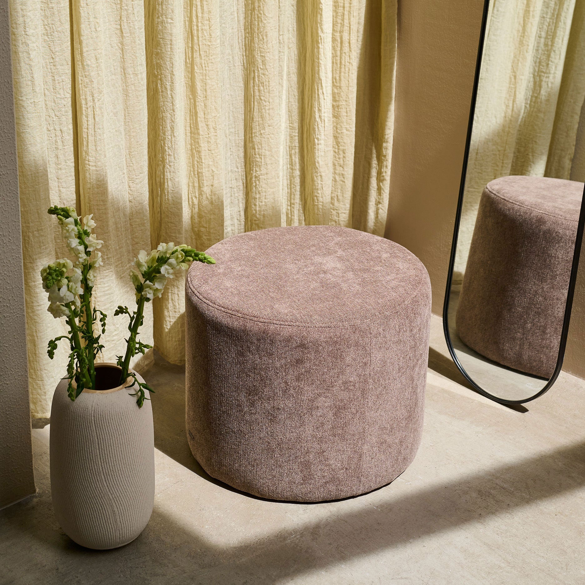 Ordinary Pouf Storm