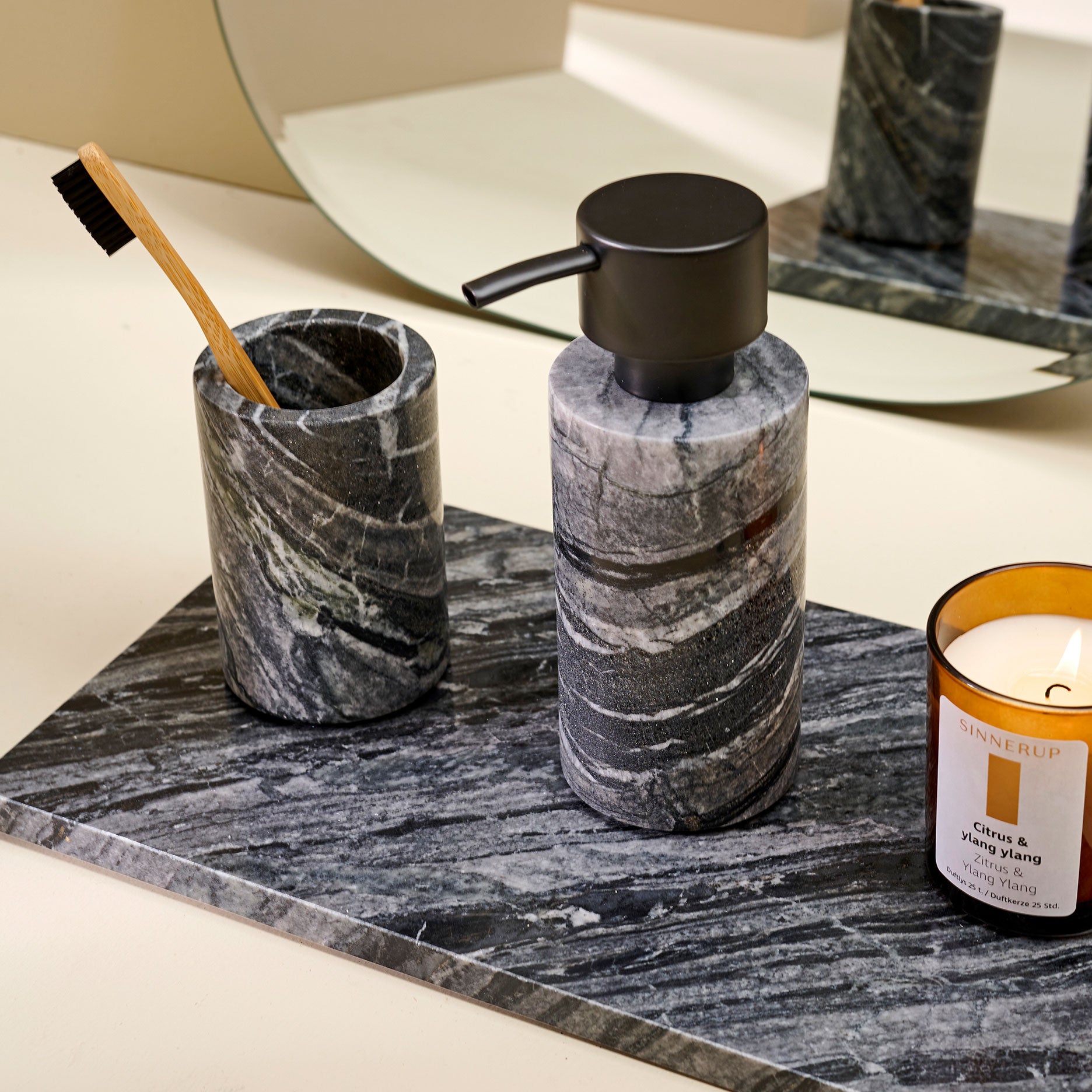 Marble II cylinder tandbørstekrus