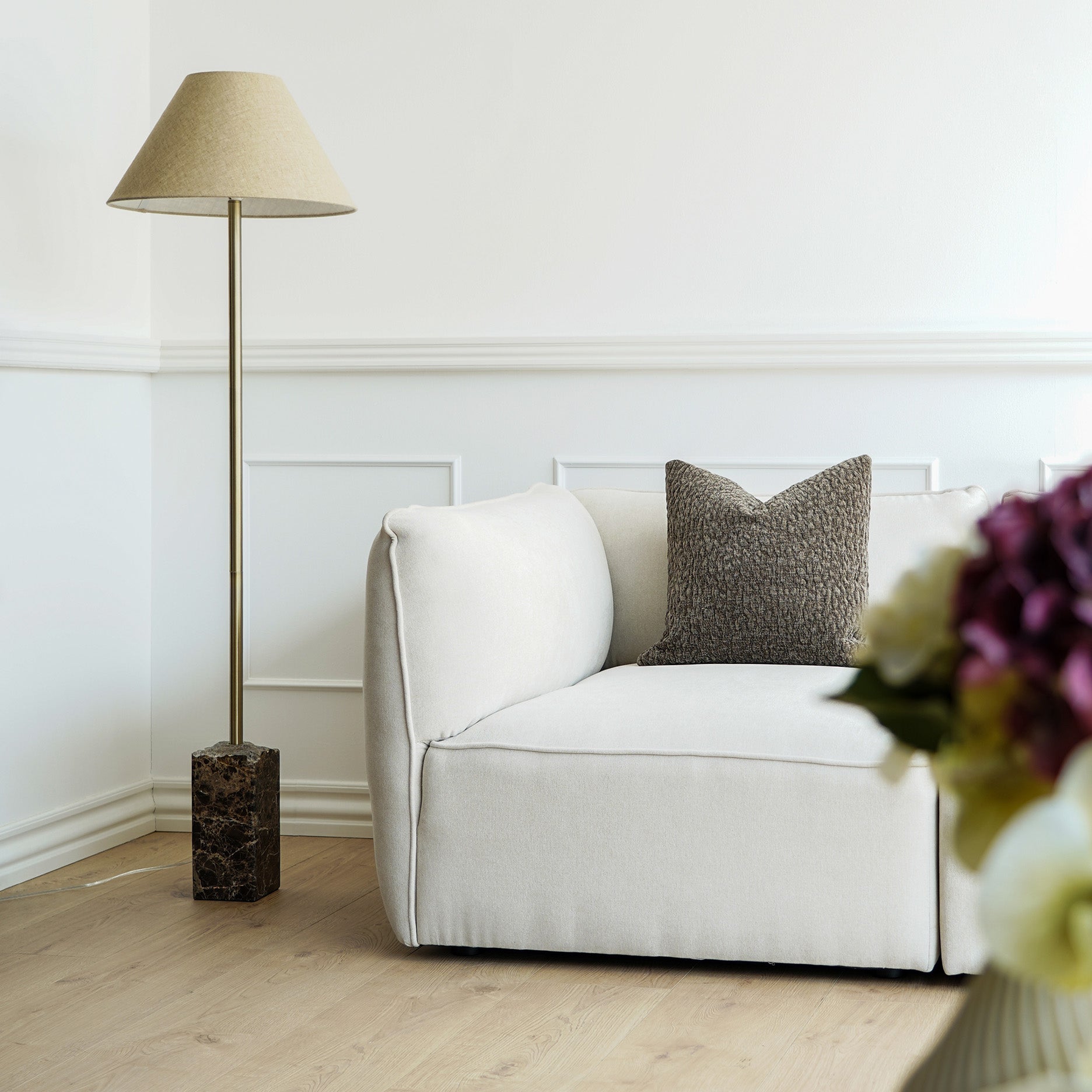 Braune Marmor Stehlampe