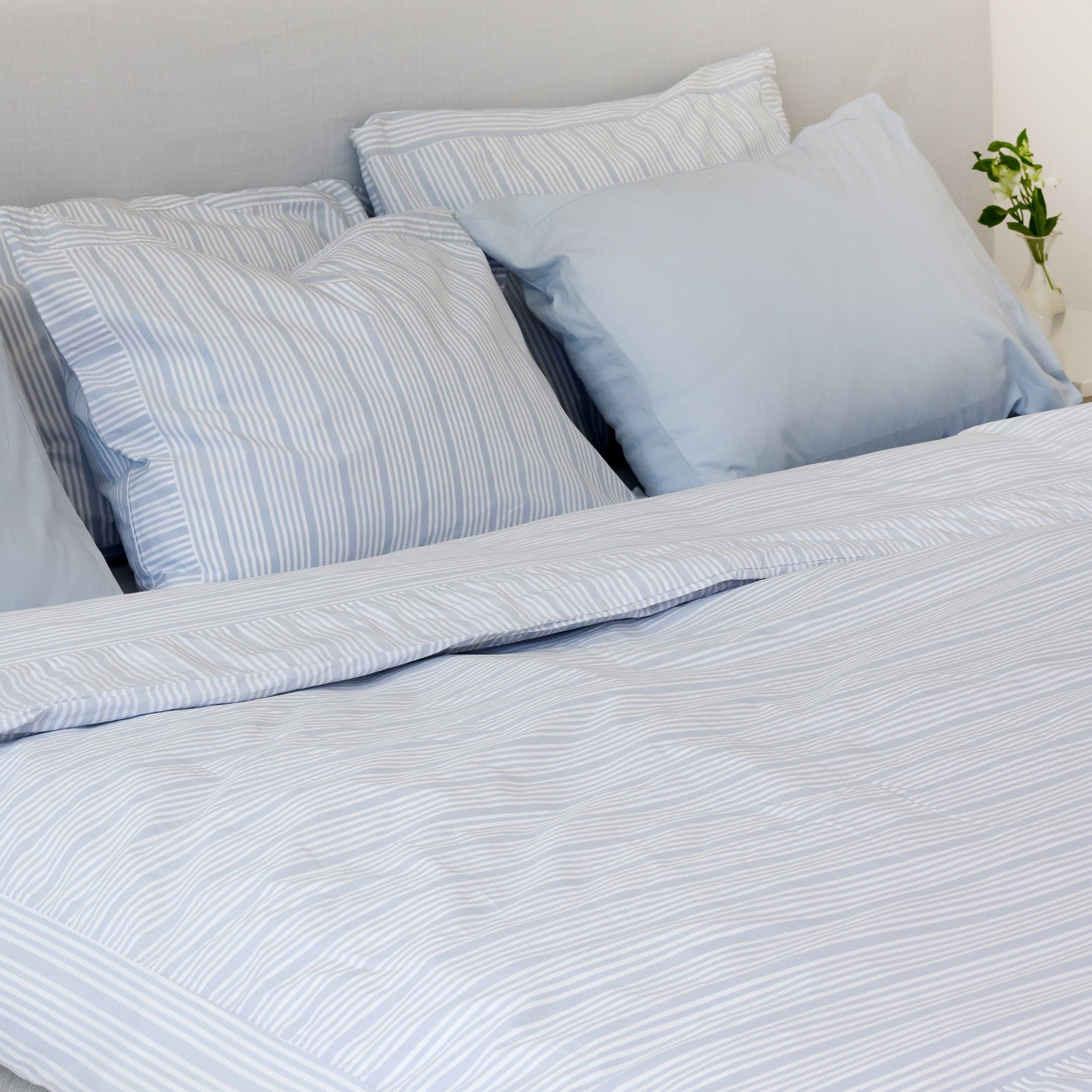 Sengetøj 140x220 cm støvet blå striber